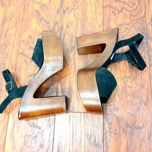 Steve Madden Chunky Platform Sandles Block Heel Size 9 Black‎ Suede Wooden Retro